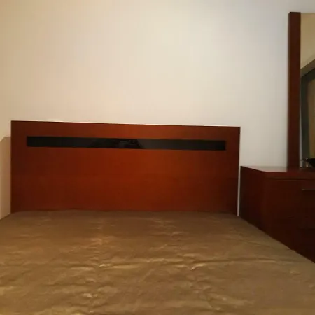 Parque Nacoes Apartment Lissabon