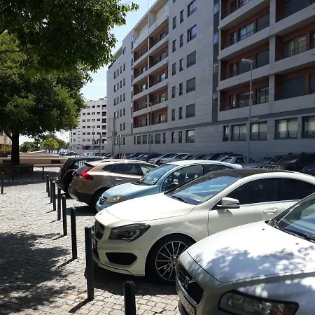 Appartement Parque Nacoes Lissabon