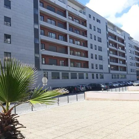 Appartement Parque Nacoes Lissabon